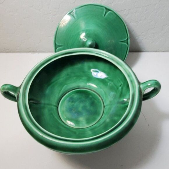 Mount Clemens Petal Green Round Covered Vegetable Bowl~Depression Era~ - Picture 4 of 4